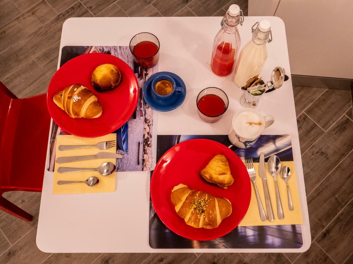 B&B Cosmoneapolitan Zewnętrze zdjęcie