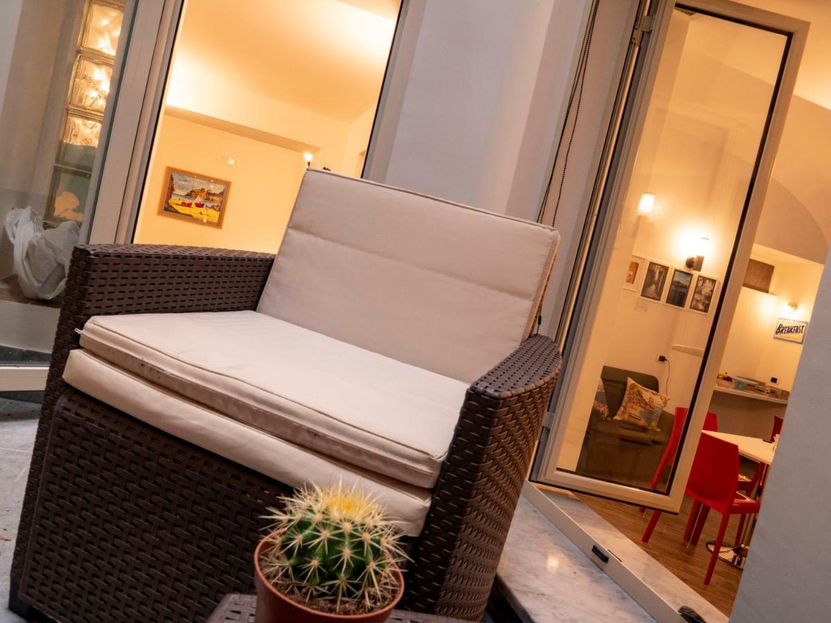 B&B Cosmoneapolitan Zewnętrze zdjęcie